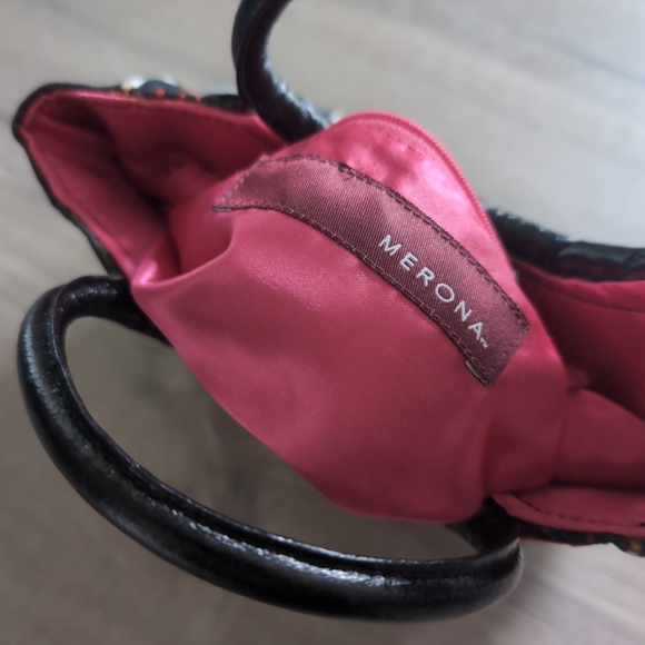 |3/$30| Oriental Handbag - Picture 6 of 6